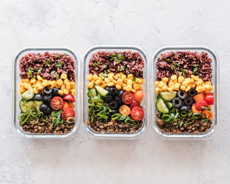 Tips On Choosing The Right Containers For Your Food