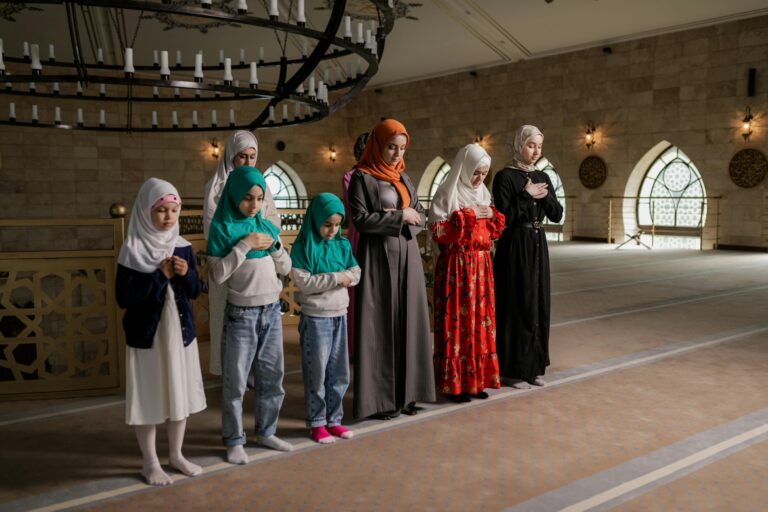 Title: Adapting to Islamic Culture: The Do’s and Don’ts in a Professional Setting